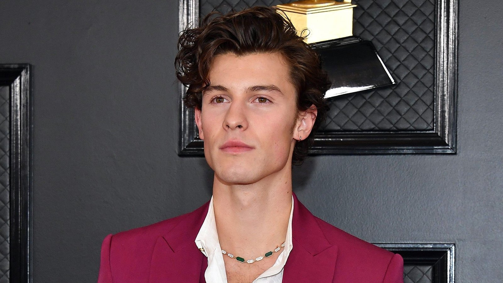 Shawn Mendes Lanza What The Hell Are We Dying For Inspirada En Los