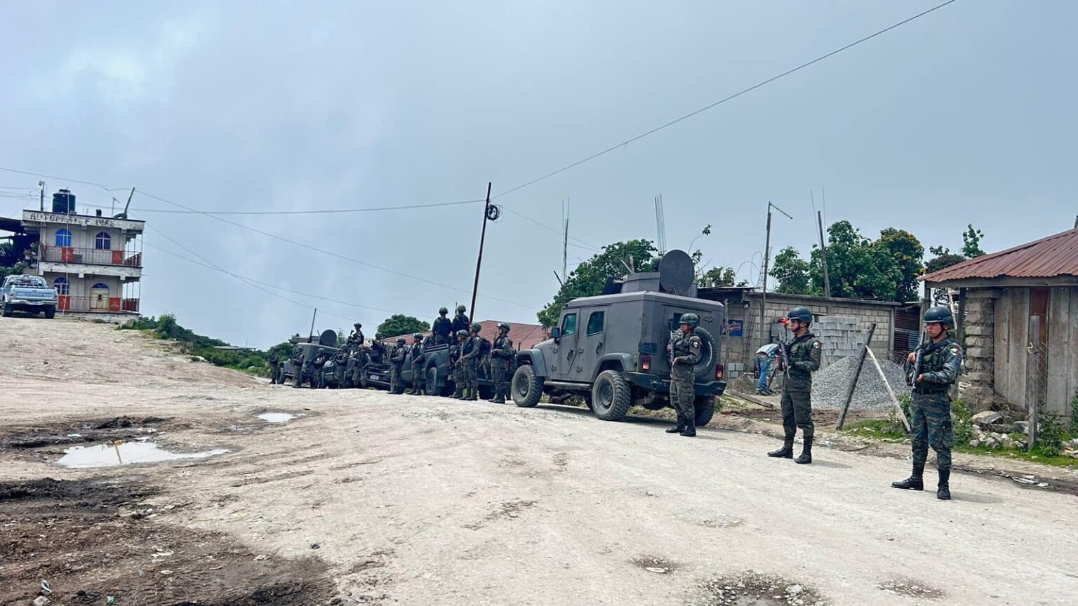 Ejército de Guatemala refuerza frontera con Chiapas ante incursión de cárteles