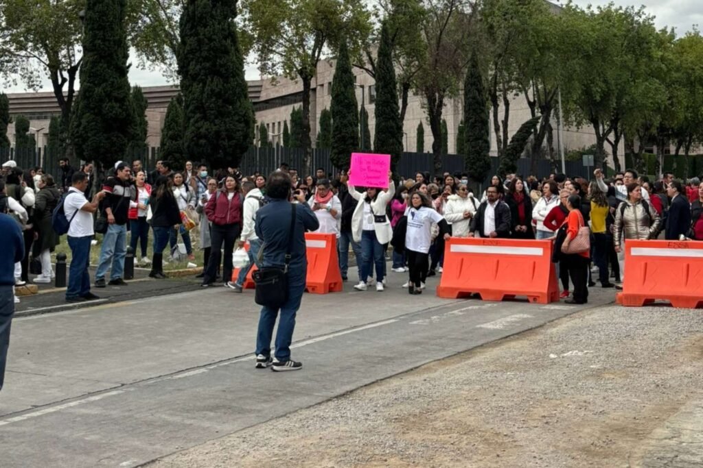 López Obrador hace llamado a trabajadores del Poder Judicial ante eliminación de fideicomisos