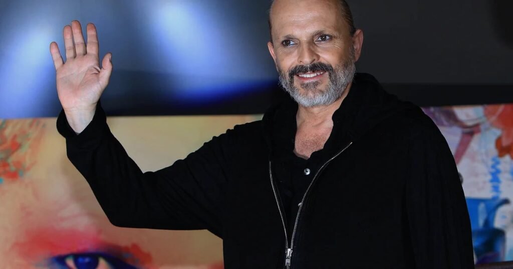 Miguel Bosé se somete a cirugía de hernia discal en exclusiva clínica de Barcelona