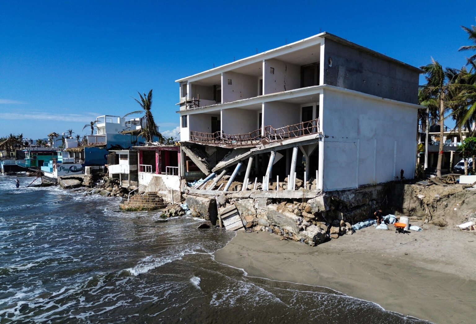 Inversión social en Acapulco y Coyuca de Benítez tras el huracán Otis: AMLO