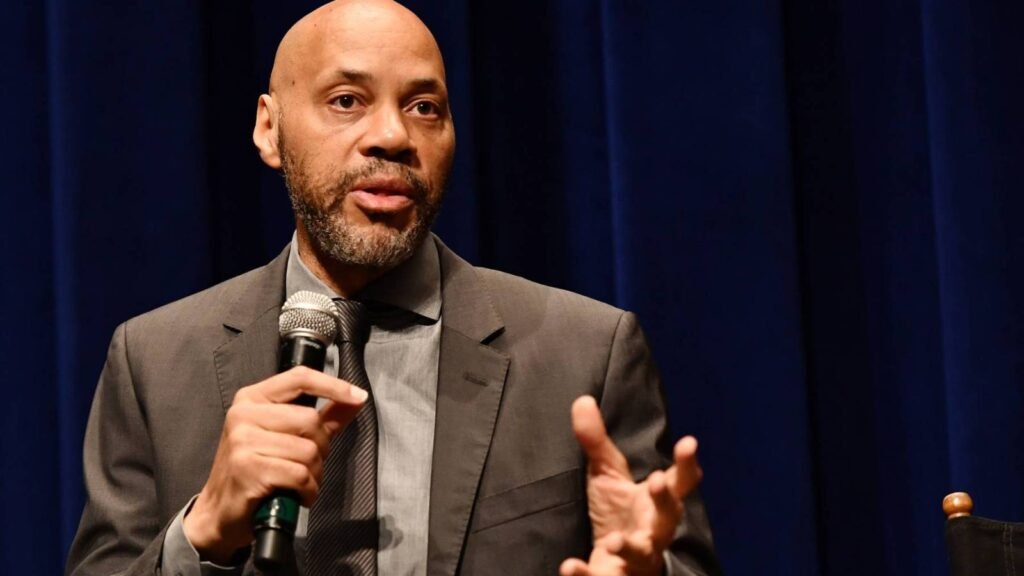 El guionista John Ridley revela detalles de su versión de The Eternals en una entrevista