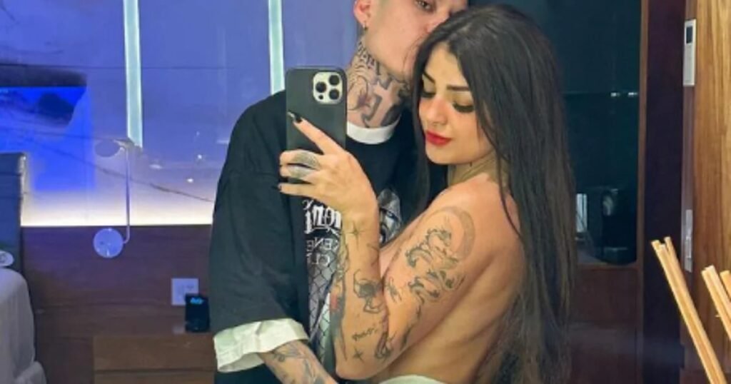 Santa Fe Klan y su polémico beso en vivo: Personalidades mexicanas desatan controversia en redes sociales