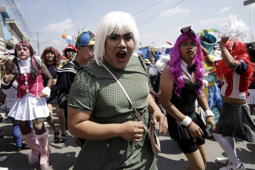 Carnaval de Las Locas en San Jerónimo Caleras: Tacones, maquillaje y vestimentas en esta tradición LGBT