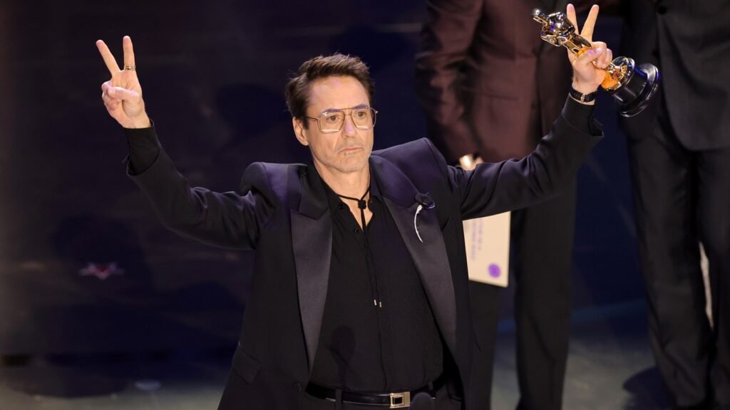 Robert Downey Jr. gana su primer Oscar por su papel en Oppenheimer
