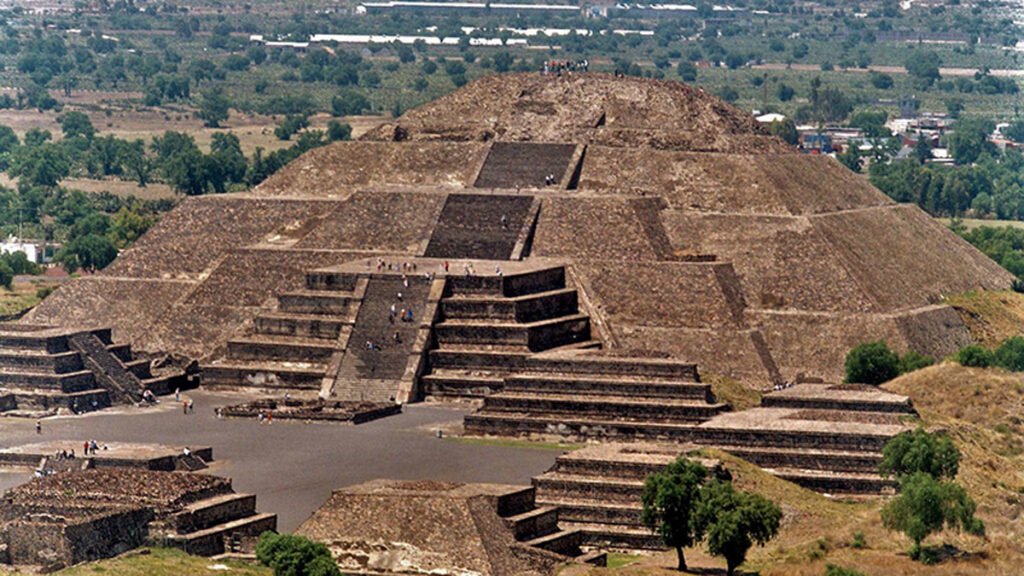 Ubicación de la Pirámide del Sol y la Pirámide de la Luna en Teotihuacán y San Martín de las Pirámides
