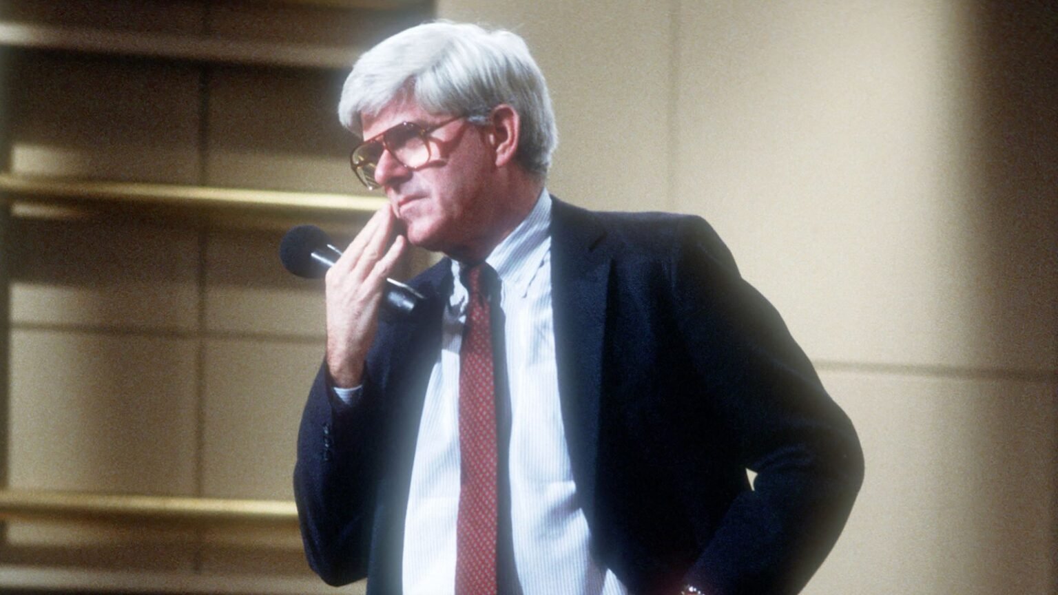 La polémica entrevista de Phil Donahue con 2 Live Crew: ¿deberían ser arrestados? “Los beneficios de una dieta equilibrada para tu salud”