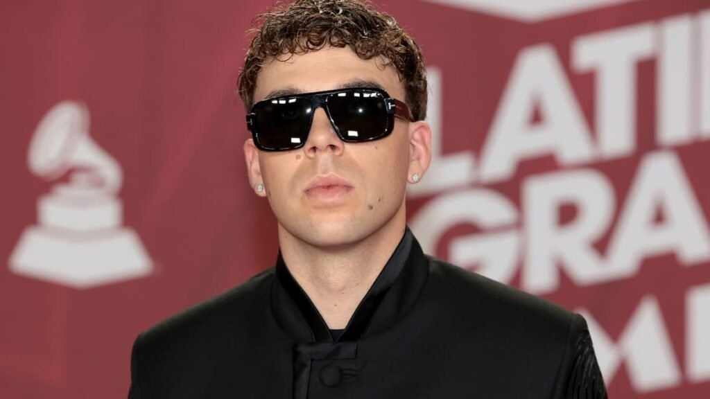 Quevedo anuncia el lanzamiento de su nuevo álbum Buenas Noches tras meses de espera y especulaciones