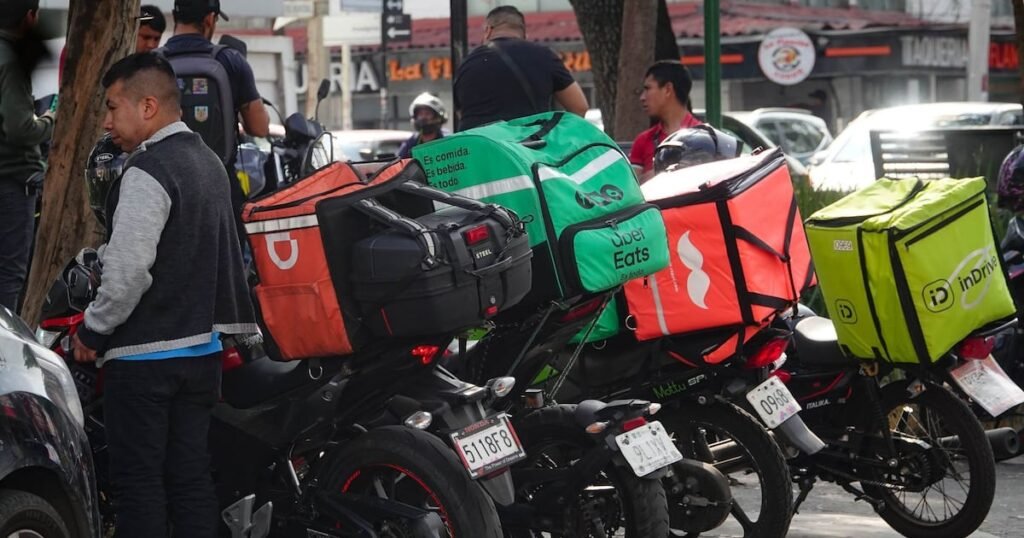 Reforma para repartidores de plataformas en el DOF: Fechas y próximos pasos