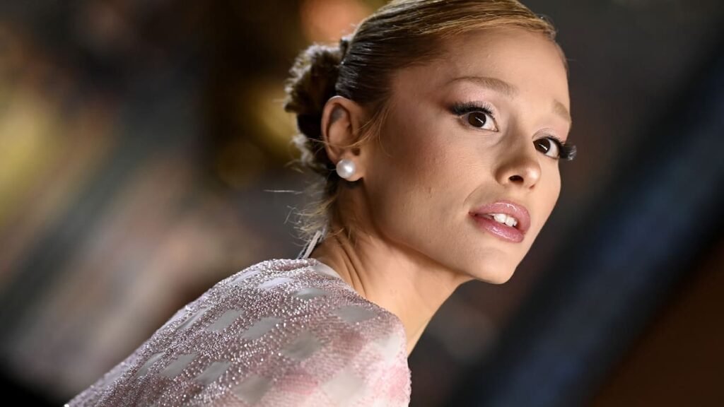 Ariana Grande confirma el lanzamiento de “Eternal Sunshine (Deluxe)” y revela nuevos proyectos musicales para 2025