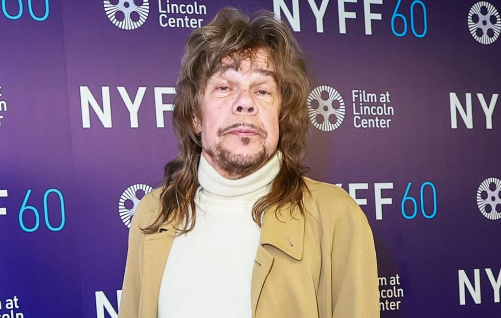 David Johansen de New York Dolls agradece a sus fans por el apoyo en la recaudación de fondos tras su diagnóstico de cáncer