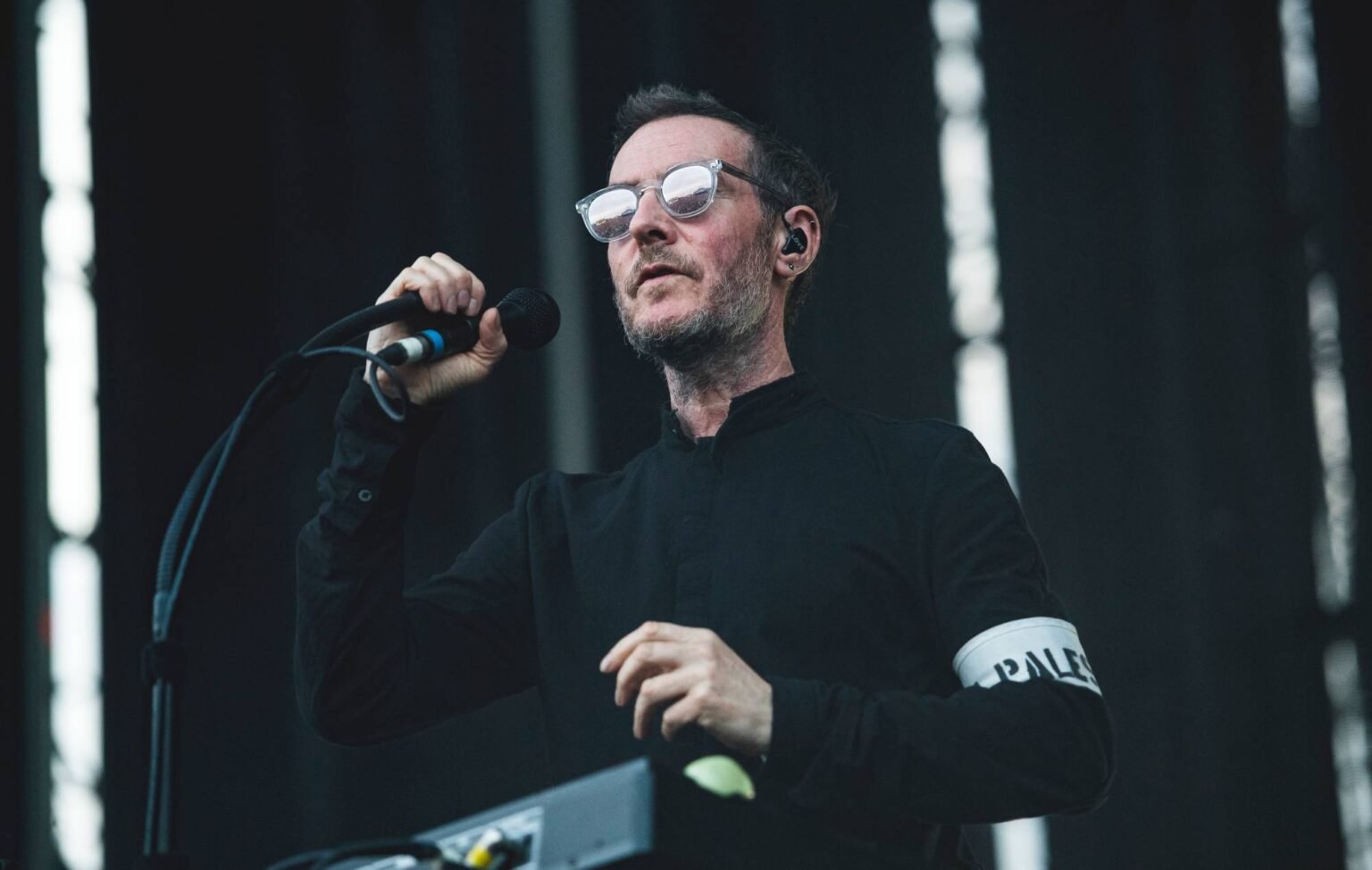 Massive Attack presenta su primera canción atmosférica no publicada en la instalación inmersiva ‘Un:Plugged’ en Londres