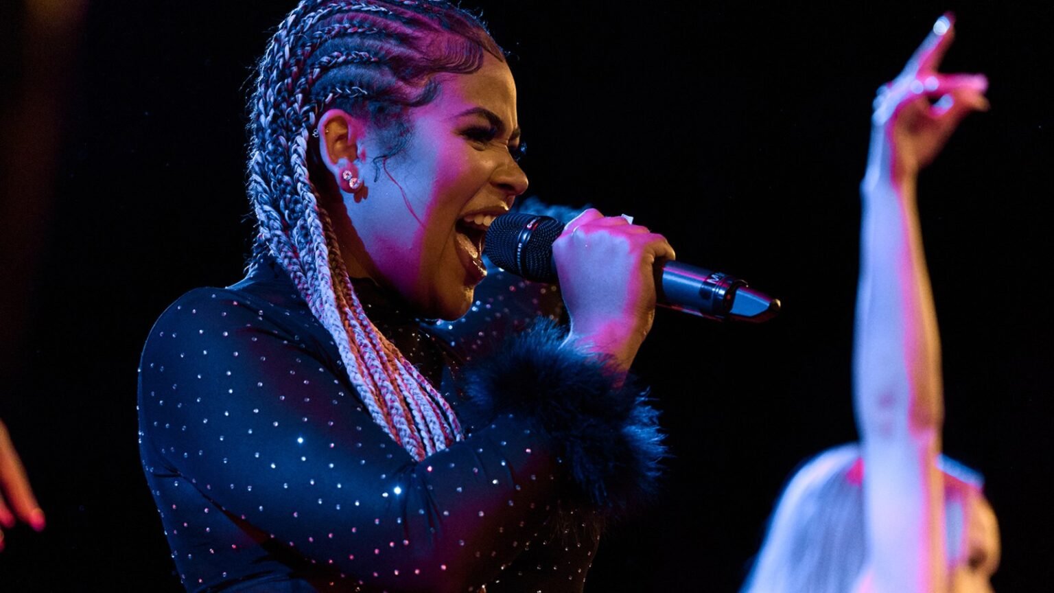 Los SoCal VoCals de USC Deslumbran en el Tráiler del Documental ‘Just Sing’