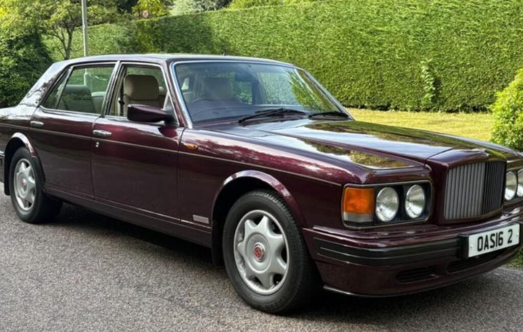Noel Gallagher pone a la venta su Bentley Turbo R de 1997 por 1.2 millones de libras en Autotrader