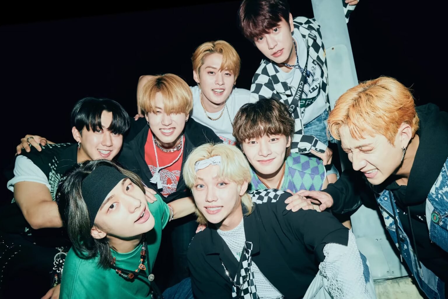 Stray Kids logra 100 millones de vistas con su MV “CHEESE”, convirtiéndose en el décimo sexto video del grupo en alcanzar esta cifra