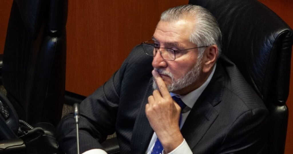 Adán Augusto confirma recepción de 79 mdp y defiende transparencia en sus ingresos