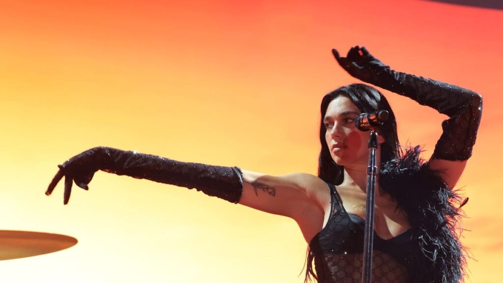 El emotivo homenaje de Dua Lipa a Aerosmith en su ‘Radical Optimism Tour’