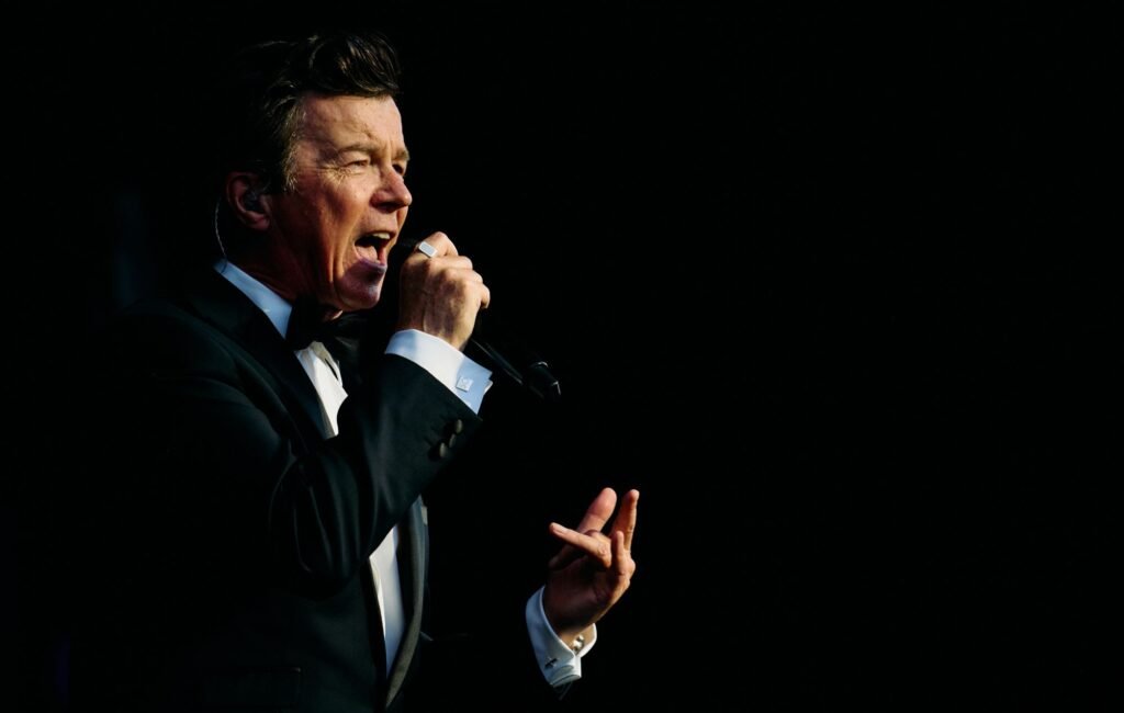 Rick Astley anuncia fechas de su gira ‘Reflection’ 2026 en el Reino Unido e Irlanda