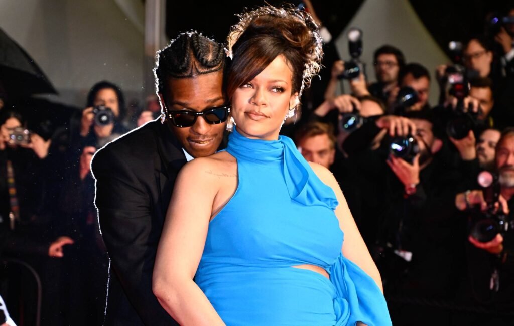 Rihanna da la bienvenida a su tercer hijo junto a A$AP Rocky