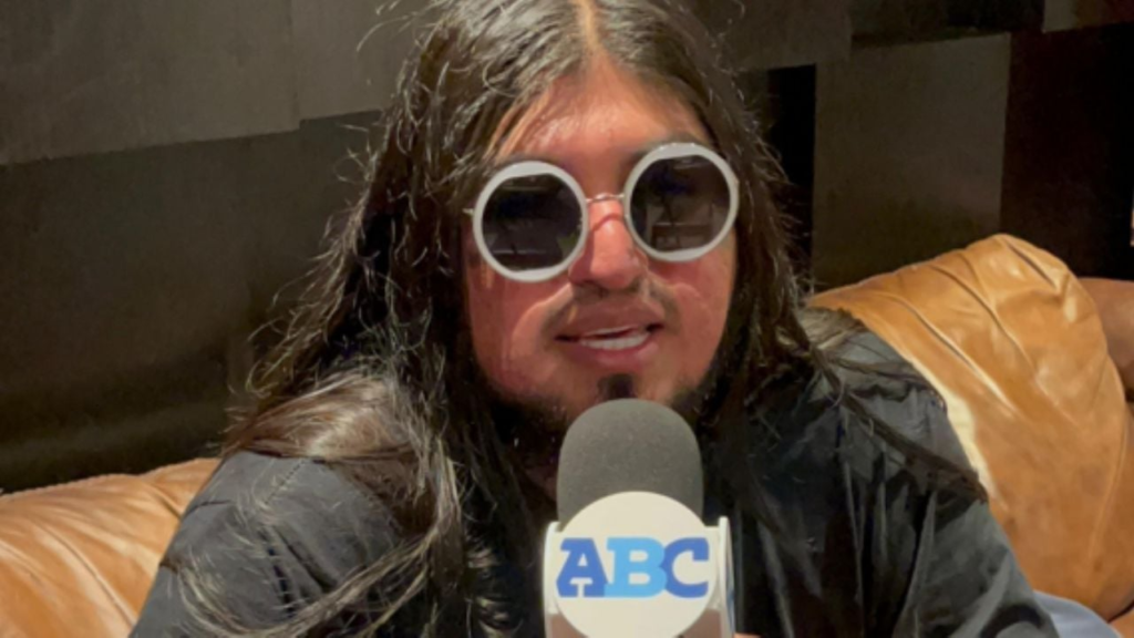 Carlos Ballarta regresa con su especial de stand-up TLATOANITLATOANI en cines de México del 3 al 5 de octubre