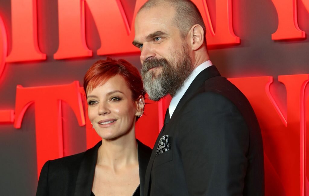 La famosa casa adosada de Lily Allen y David Harbour en Nueva York se pone a la venta tras el lanzamiento de ‘West End Girl’