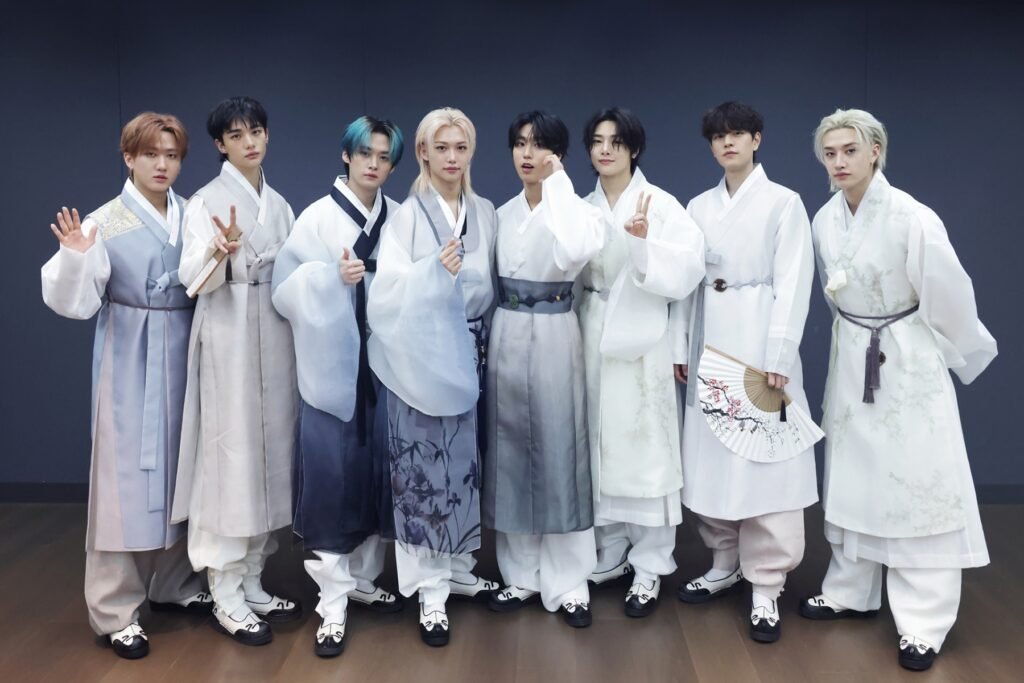 Stray Kids: “GENIE” de Han, Felix e I.N Debuta en el Billboard World Digital Song Sales Chart
“KARMA” se Mantiene en el Top 50 del Billboard 200