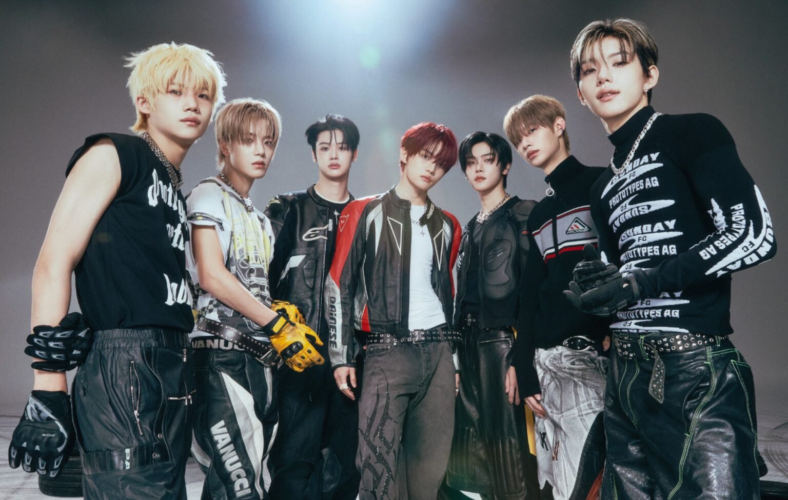 CLOSE YOUR EYES lanza su nuevo mini-álbum ‘Blackout’ con un sonido suave