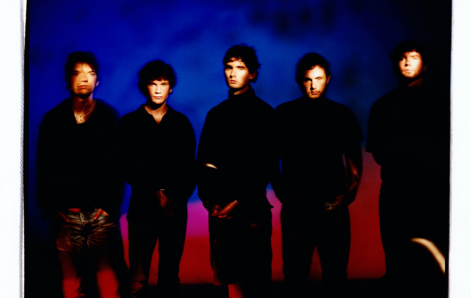 Cardinals lanza su nuevo sencillo ‘Barbed Wire’ y anuncia gira por Reino Unido e Irlanda en 2026