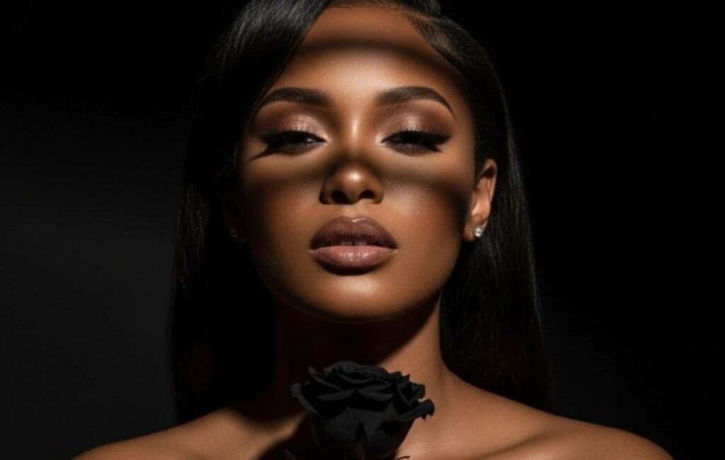 El creador de la controvertida artista de IA Xania Monet se pronuncia: “La veo como una persona real”