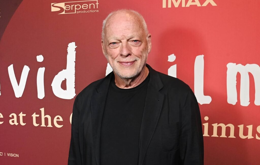 David Gilmour celebra el álbum ‘Wish You Were Here’ de Pink Floyd, que alcanza el récord de ser el número uno en Navidad en el Reino Unido