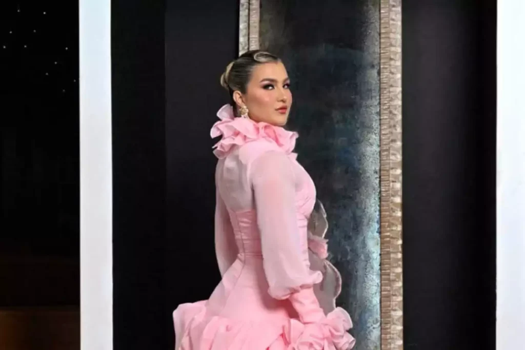 Melanie Carmona revela el distanciamiento con su madre Alicia Villarreal y las razones detrás de su decisión