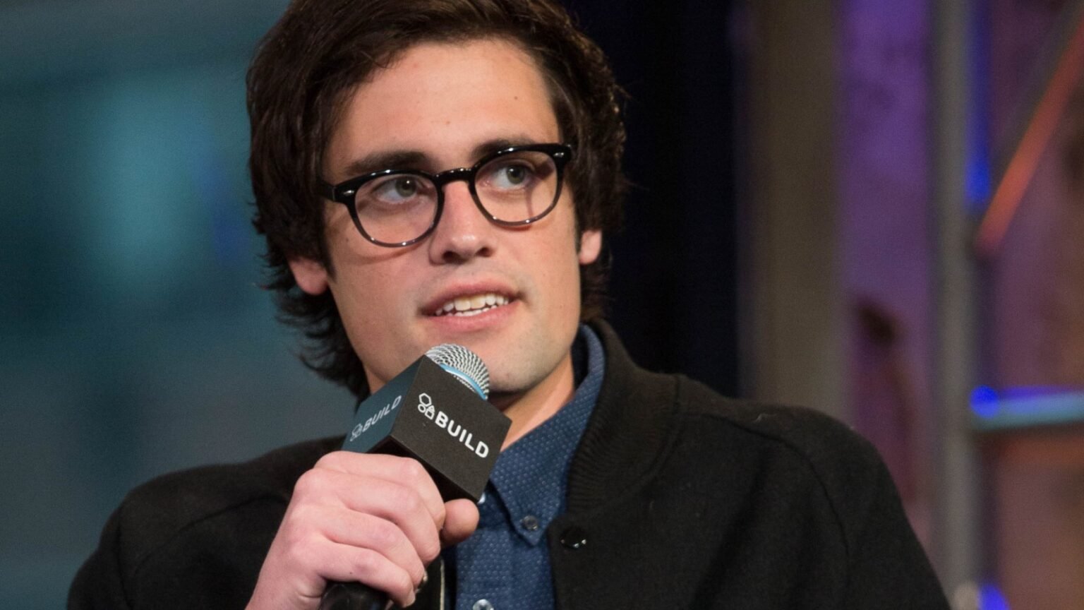 Nick Reiner Arrestado por el Asesinato de sus Padres: Todo lo que Sabemos sobre el Hijo de Rob Reiner y Michele Singer