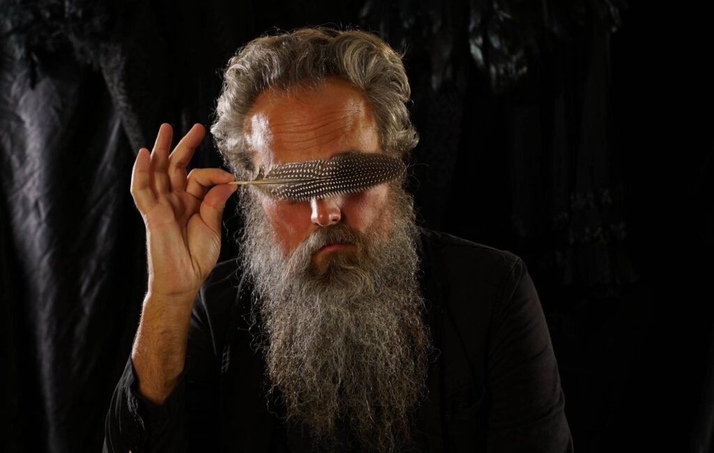 Anuncio del nuevo álbum ‘Hen’s Teeth’ de Iron & Wine con el emotivo sencillo ‘In Your Ocean’