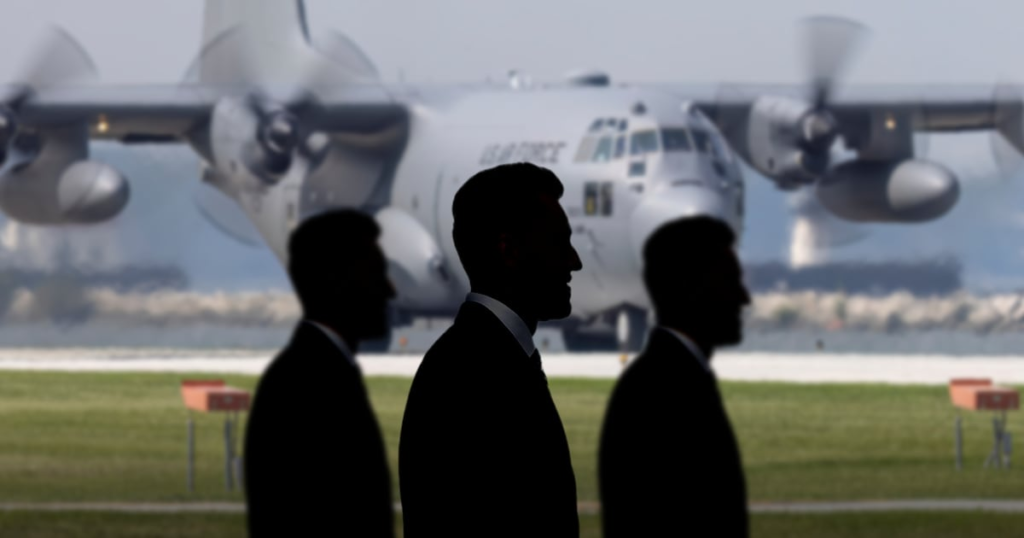 Funcionarios mexicanos desaparecidos: el misterio del Hércules C-130 de EE. UU.