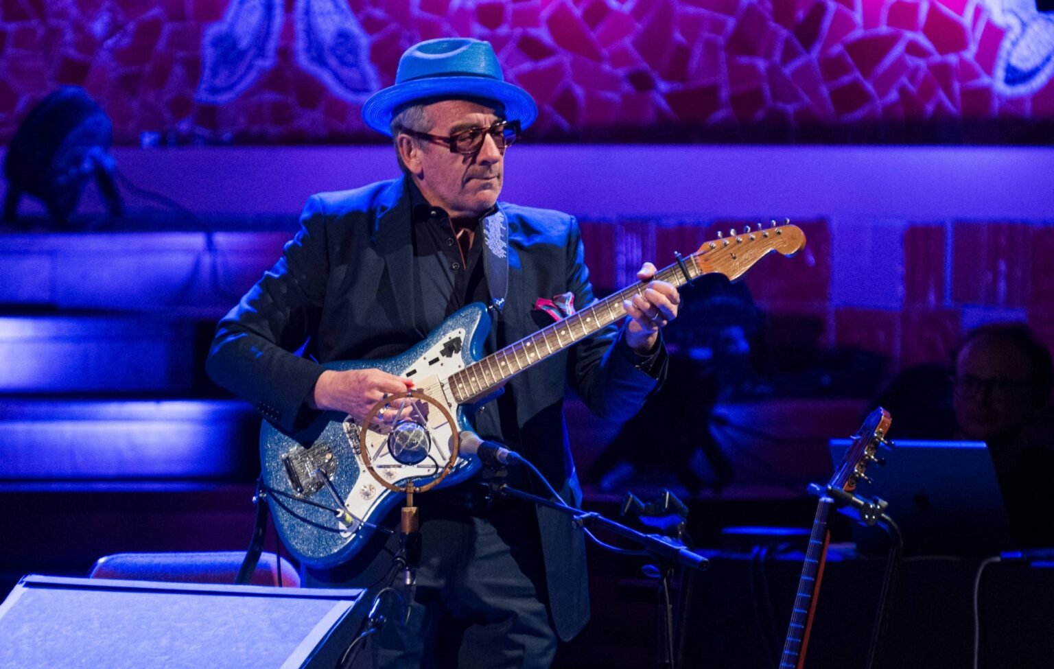 Elvis Costello & The Imposters y Charlie Sexton amplían su gira ‘Radio Soul’ por el Reino Unido y Europa en 2026