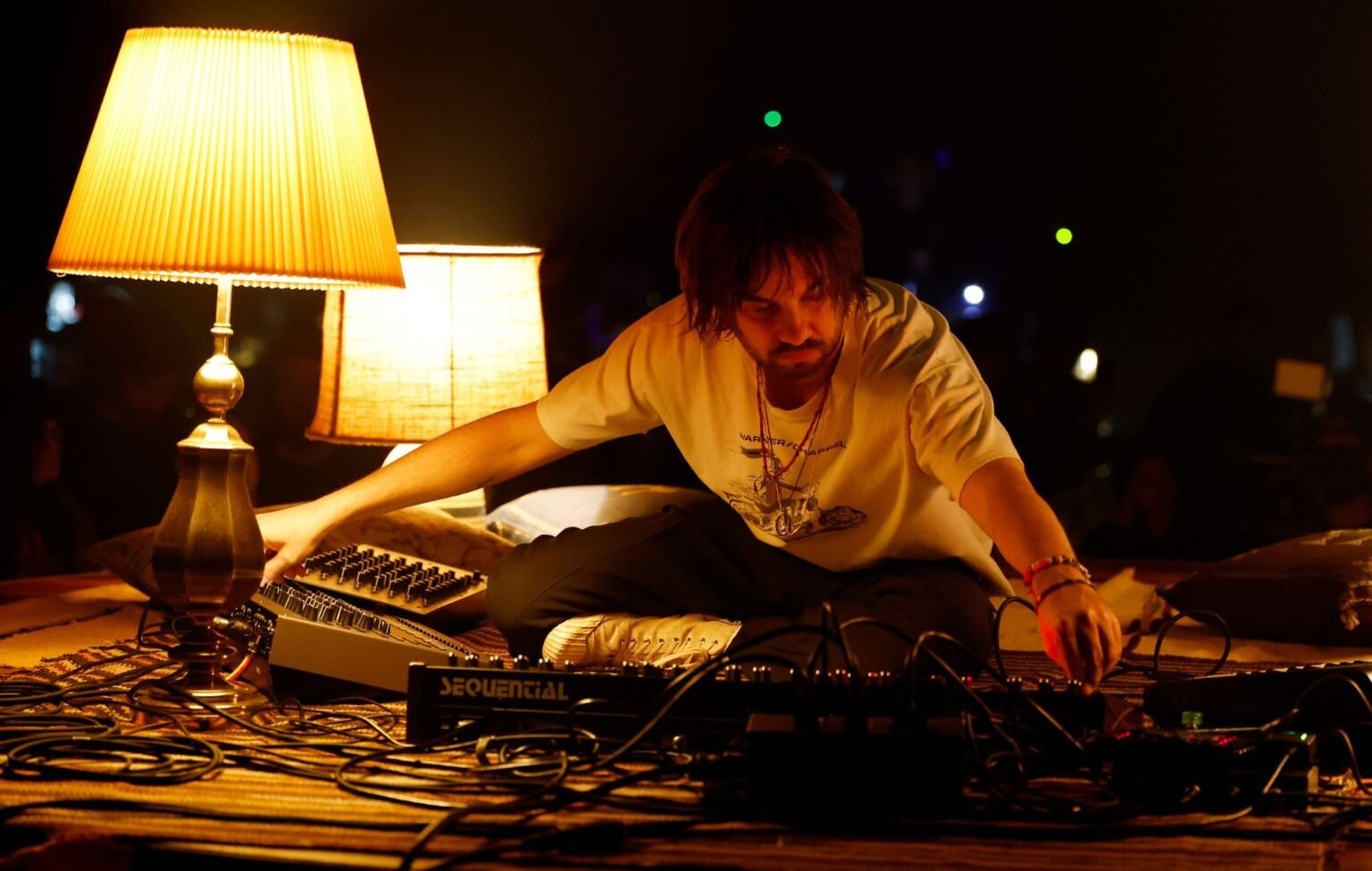 Tame Impala lanza un nuevo remix de ‘Dracula’ junto a JENNIE de BLACKPINK